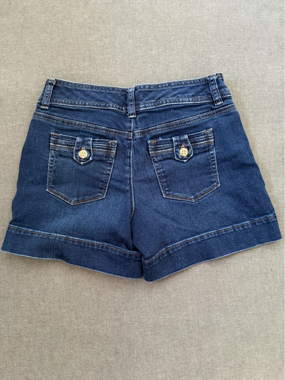 White House Black Market Denim Women's Shorts - Picture 3 of 5